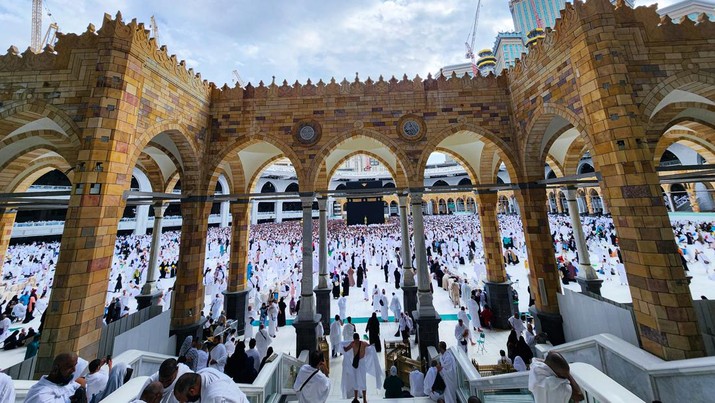 Fatwa  Saudi, shalat Jumat tidak wajib untuk shalat Idul Fitri